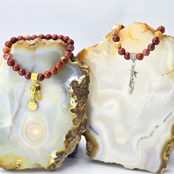 Kök Çakra Şifa Bilekliği – Mookalit Jasper ve Akik Taşı ile Enerji Dengesini Keşfedin